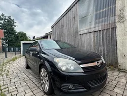 Schwarz Gebraucht 2006 Opel Astra Cabriolet Edition Cabrio | 5.000 € (Teuer)