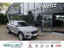 Grau metallic Gebraucht 2024 Volvo XC40 Core SUV | 37.890 € (Fairer Preis)