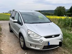 Grau Gebraucht 2009 Ford S-MAX S Van / Kleinbus | 3.000 € (Fairer Preis)