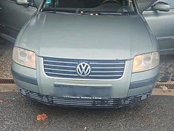 Grün Gebraucht 2002 VW Passat Kombi | 2.200 € (Fairer Preis)