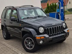Schwarz Gebraucht 2004 Jeep Cherokee Sport SUV | 5.990 € (Etwas zu teuer)