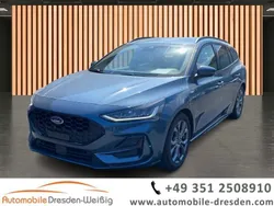Blau Gebraucht 2024 Ford Focus ST-Line X Limousine | 24.980 € (Superpreis)
