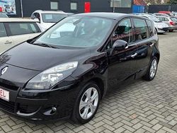 Schwarz Gebraucht 2012 Renault Scénic Van / Kleinbus | 4.999 € (Etwas zu teuer)