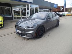 Grau Gebraucht 2021 Ford Mustang Mach-E SUV | 55.900 €