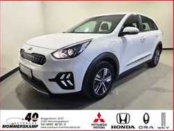 Ud) schneeweiss (weiss Gebraucht 2021 Kia Niro Edition 7 SUV | 22.680 € (Guter Preis)