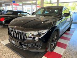 Schwarz Gebraucht 2019 Maserati Levante SUV | 39.999 €