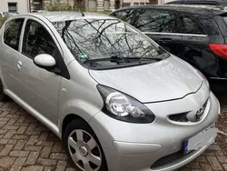 Silber Gebraucht 2007 Toyota Aygo Kleinwagen | 1.700 € (Fairer Preis)