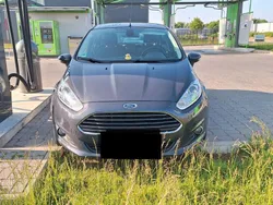 Grau Gebraucht 2015 Ford Fiesta Titanium Kleinwagen | 10.500 € (Etwas zu teuer)