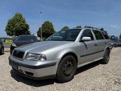 Silber Gebraucht 1999 Skoda Octavia Kombi | 500 € (Superpreis)