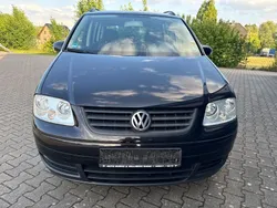 Schwarz Gebraucht 2006 VW Touran Trendline Van / Kleinbus | 2.850 € (Fairer Preis)
