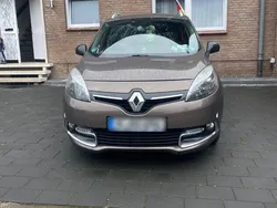 Andere außenfarben Gebraucht 2015 Renault Grand Scénic III Bose Edition Van / Kleinbus | 8.200 € (Teuer)