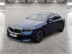 Blau Gebraucht 2024 BMW 520 Comfort Edition Limousine | 48.400 € (Superpreis)