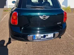 Grün Gebraucht 2011 Mini Cooper Countryman SUV | 6.700 € (Fairer Preis)