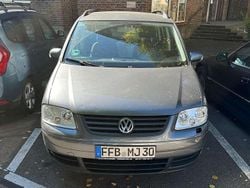 Grau Gebraucht 2005 VW Touran Trendline Van / Kleinbus | 2.800 € (Fairer Preis)