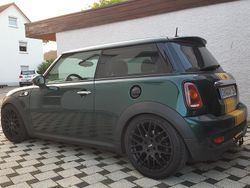 Grün Gebraucht 2007 Mini Cooper Coupé Coupé | 3.000 € (Fairer Preis)