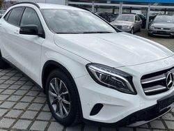 Weiß Gebraucht 2016 Mercedes 250 Limousine | 18.990 € (Superpreis)