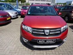 Rot Gebraucht 2015 Dacia Sandero Prestige Kleinwagen | 3.998 € (Guter Preis)