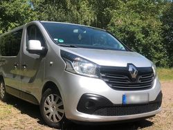 Grau Gebraucht 2016 Renault Trafic Van | 11.100 € (Teuer)