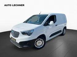 Weiß Gebraucht 2019 Opel Combo Van / Kleinbus | 6.890 € (Fairer Preis)