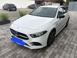 Weiß Gebraucht 2021 Mercedes A250 Edition Limousine | 26.250 € (Etwas zu teuer)