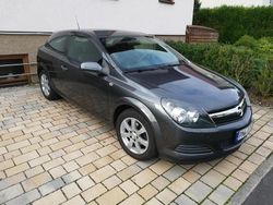Grau Gebraucht 2009 Opel Astra GTC Coupé | 3.200 € (Fairer Preis)