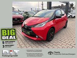 Vulcanorot, dach schwarz Gebraucht 2018 Toyota Aygo X-cite Kleinwagen | 10.690 € (Fairer Preis)