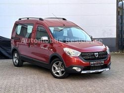 Rot Gebraucht 2021 Dacia Dokker Stepway Van | 16.798 € (Guter Preis)