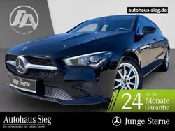Schwarz Gebraucht 2023 Mercedes CLA200 Shooting Brake Kombi | 28.284 € (Fairer Preis)