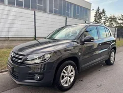 Grau Gebraucht 2015 VW Tiguan Trendline SUV | 10.990 € (Guter Preis)