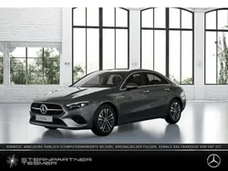 Grau Neu 2025 Mercedes A200 Limousine | 40.676 € (Superpreis)