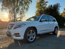 Weiß Gebraucht 2013 Mercedes GLK250 AMG SUV | 18.990 € (Etwas zu teuer)