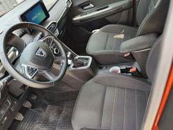 Braun Gebraucht 2022 Dacia Jogger Extreme Limousine | 15.900 € (Guter Preis)