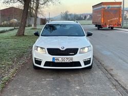 Weiß Gebraucht 2015 Skoda Octavia vRS Kombi | 12.200 € (Guter Preis)