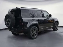 Schwarz Gebraucht 2024 Land Rover Defender SE Dynamic SUV | 68.999 € (Guter Preis)
