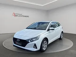 Weiss Gebraucht 2022 Hyundai i20 Select Limousine | 15.270 € (Fairer Preis)