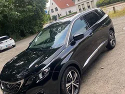 Schwarz Gebraucht 2017 Peugeot 5008 Allure Van / Kleinbus | 16.950 € (Fairer Preis)