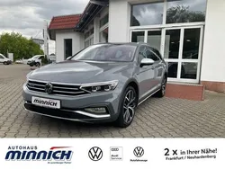 Grau Gebraucht 2022 VW Passat Alltrack Kombi | 32.899 € (Fairer Preis)