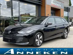 Pure white Gebraucht 2024 VW Passat Business Kombi | 33.900 € (Fairer Preis)
