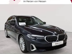 Sophistograu brillanteffekt metallic Gebraucht 2022 BMW 530 Luxury Line Kombi | 40.590 € (Fairer Preis)