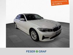 Mineralweiß metallic Gebraucht 2019 BMW 320 Sport Line Limousine | 22.880 € (Guter Preis)
