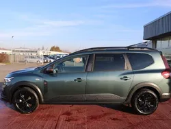Grün Neu 2025 Dacia Jogger Extreme Van / Kleinbus | 23.990 € (Etwas zu teuer)