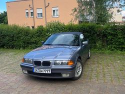 Blau Gebraucht 1997 BMW 320 Cabriolet Cabrio | 7.200 € (Fairer Preis)