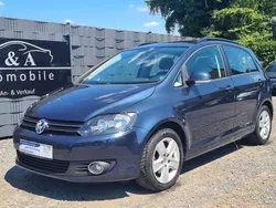 Blau Gebraucht 2009 VW Golf Plus Cross Comfortline Van / Kleinbus | 5.590 € (Fairer Preis)