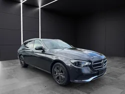 Grau Gebraucht 2021 Mercedes E300 Limousine | 25.900 € (Fairer Preis)