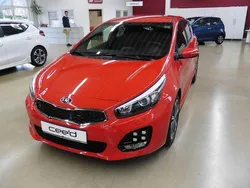 Rot Gebraucht 2016 Kia Ceed GT-Line Limousine | 9.950 € (Fairer Preis)