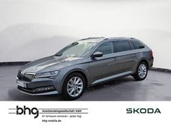 Graphitegrau metallic Gebraucht 2023 Skoda Superb Style Kombi | 31.860 € (Guter Preis)