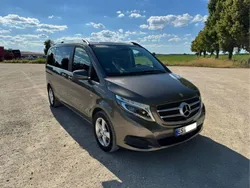 Grau Gebraucht 2016 Mercedes V250 Avantgarde Van / Kleinbus | 36.500 € (Fairer Preis)