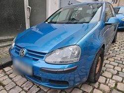 Blau Gebraucht 2004 VW Golf V Kleinwagen | 800 € (Guter Preis)