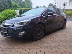 Schwarz Gebraucht 2012 Opel Astra Kombi | 4.200 € (Fairer Preis)