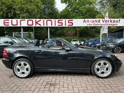 Schwarz Gebraucht 2000 Mercedes SLK230 Cabrio | 6.888 € (Etwas zu teuer)
